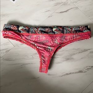 Maaji reversible cheeky swim bottoms size small